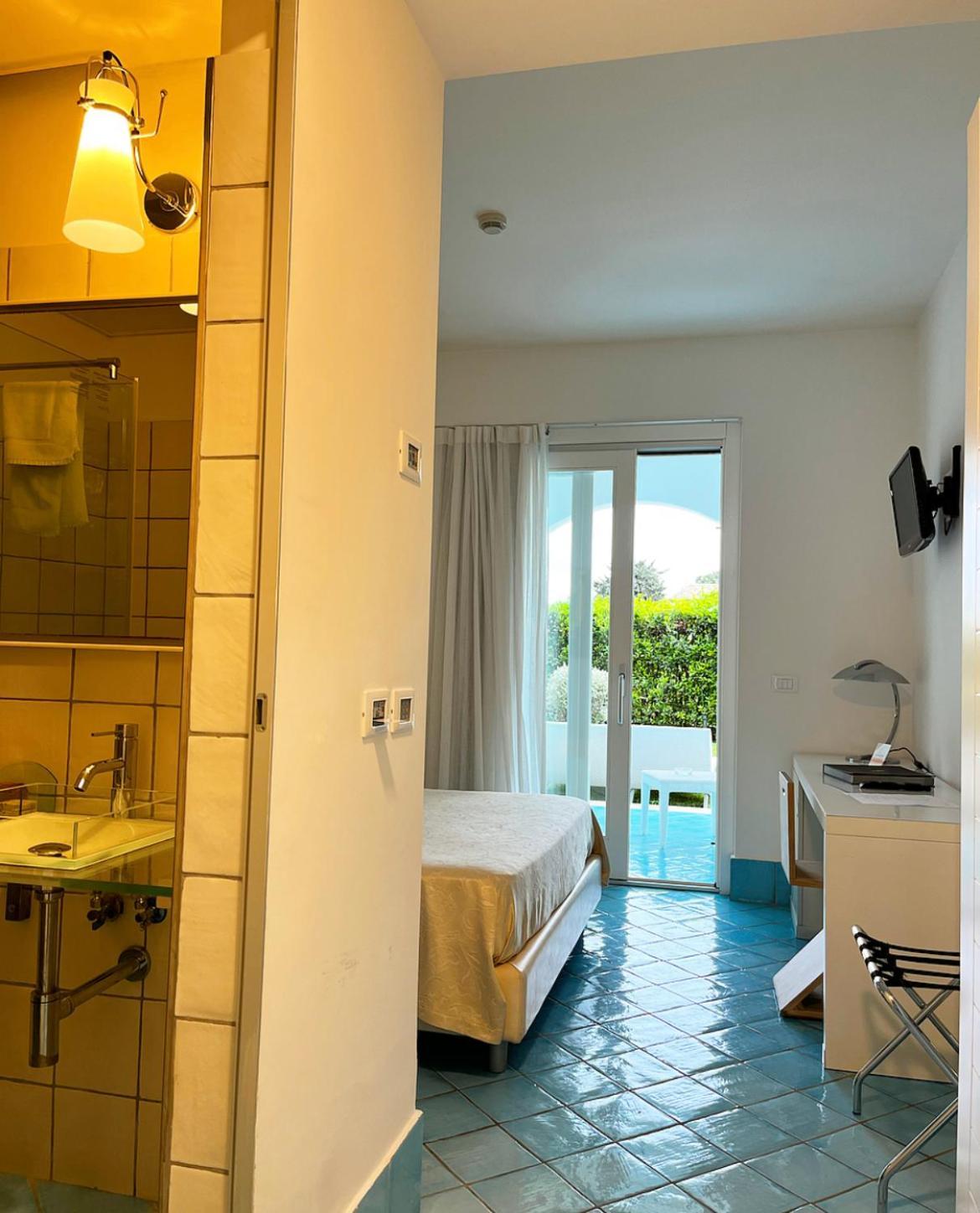 Ganimede Hotel Sperlonga Zimmer foto